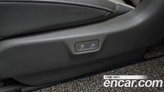Kia Carnival 2022 — Photo 2/37