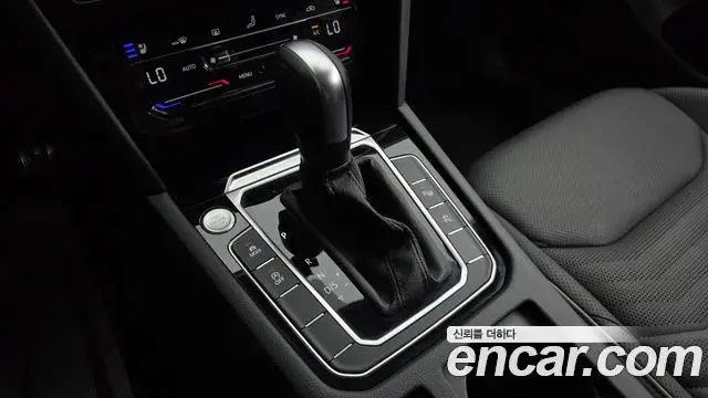 Volkswagen Arteon 2022 — ფოტო 16/20