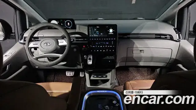 Hyundai Staria 2021 — Фото 7/20