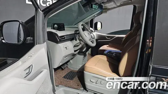 Hyundai Staria 2021 — Фото 10/20