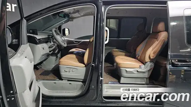 Hyundai Staria 2021 — Фото 18/20