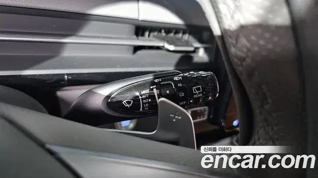 Hyundai Staria 2021 — ფოტო 13/31