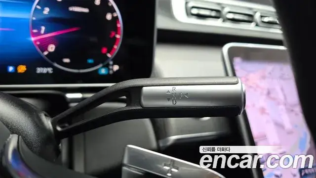 Mercedes-Benz S-Class 2021 — Photo 25/35