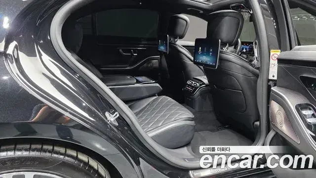 Mercedes-Benz S-Class 2021 — Photo 24/35