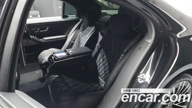 Mercedes-Benz S-Class 2021 — Photo 19/35
