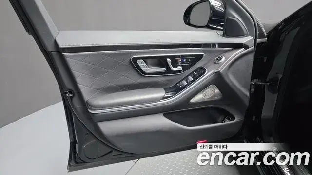 Mercedes-Benz S-Class 2021 — Photo 18/35