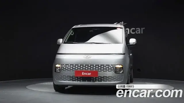 Hyundai Staria 2022 — Şəkil 28/31