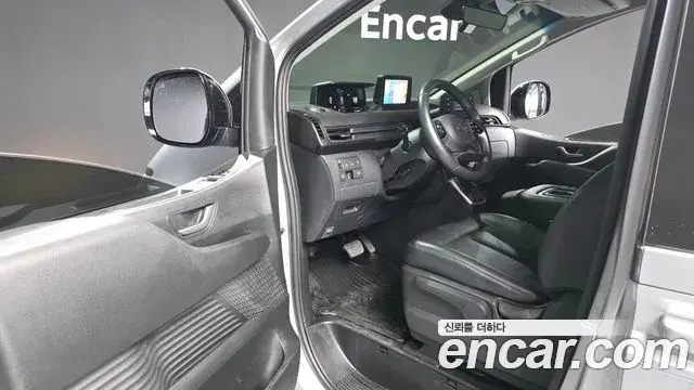 Hyundai Staria 2022 — Şəkil 21/31