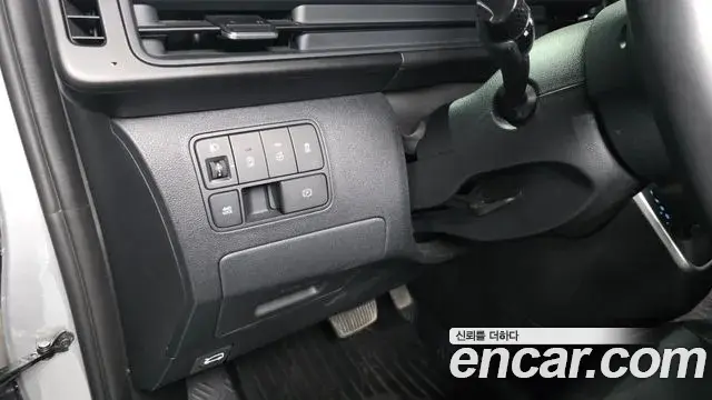 Hyundai Staria 2022 — Şəkil 1/31