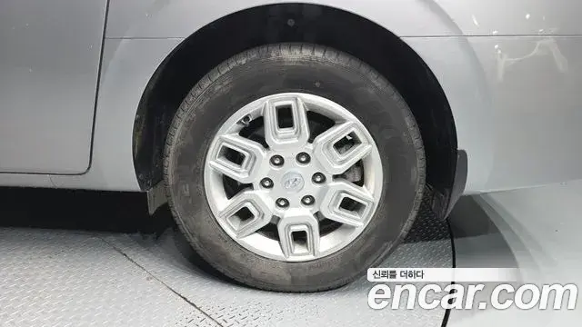 Hyundai Staria 2022 — Şəkil 29/31