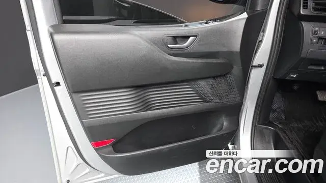 Hyundai Staria 2022 — Şəkil 18/31