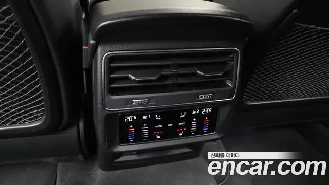 Audi Q7 2022 — Фото 19/20