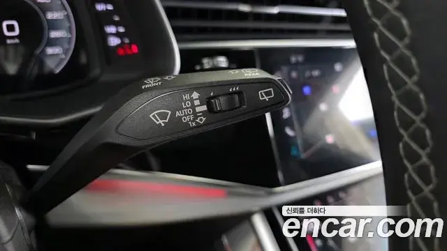 Audi Q8 2022 — Photo 15/33