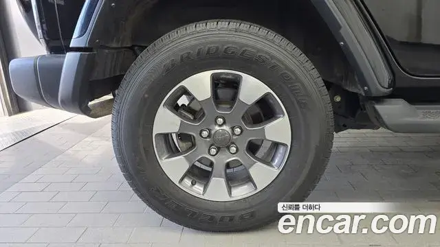 Jeep Wrangler 2021 — Photo 7/30
