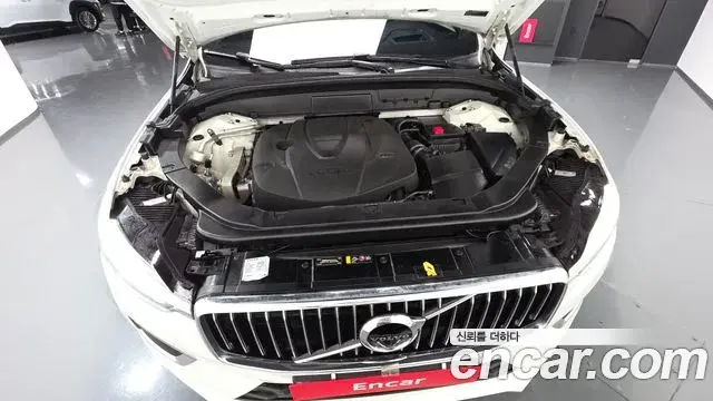 Volvo XC60 2020 — Şəkil 1/20