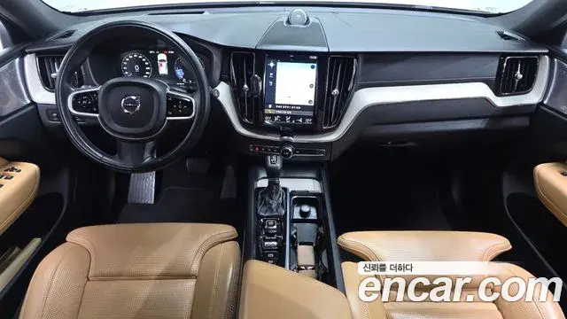 Volvo XC60 2020 — Şəkil 18/20