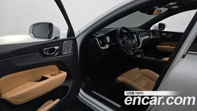 Volvo XC60 2020 — Şəkil 3/20