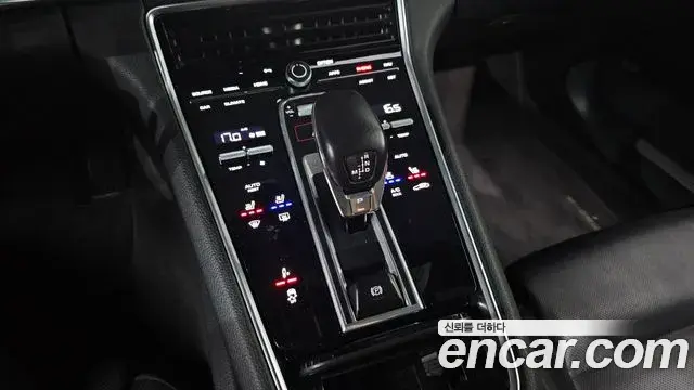 Porsche Panamera 2021 — Фото 9/20