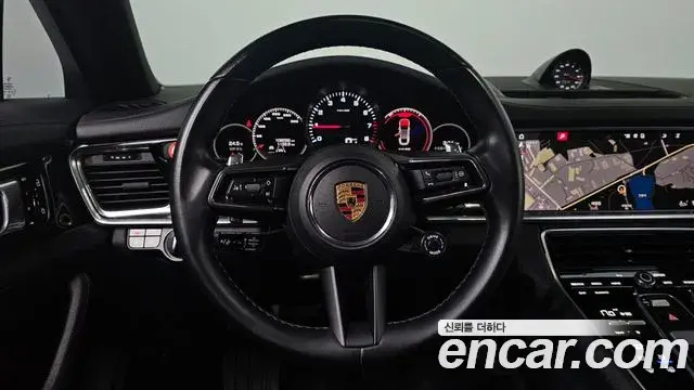 Porsche Panamera 2021 — Фото 13/20
