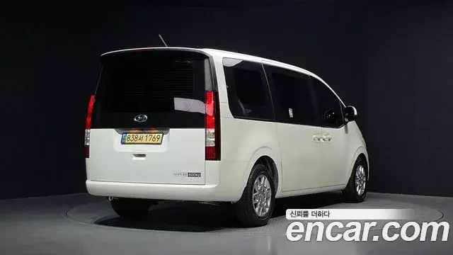 Hyundai Staria 2023 — Photo 1/20