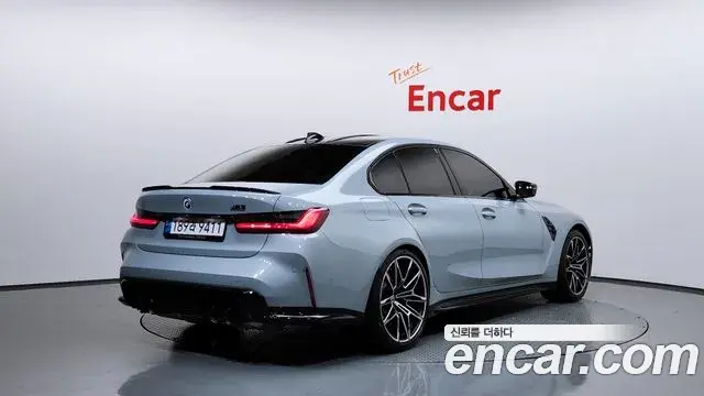 BMW M3 2022 — Şəkil 15/34