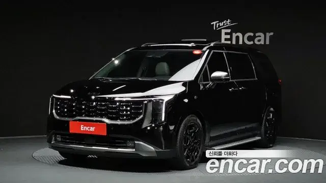 Kia Carnival 2025 — Фото 1/20