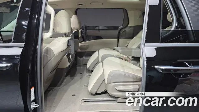 Kia Carnival 2025 — Фото 12/20