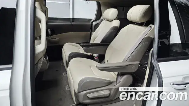 Kia Carnival 2026 — Photo 18/33