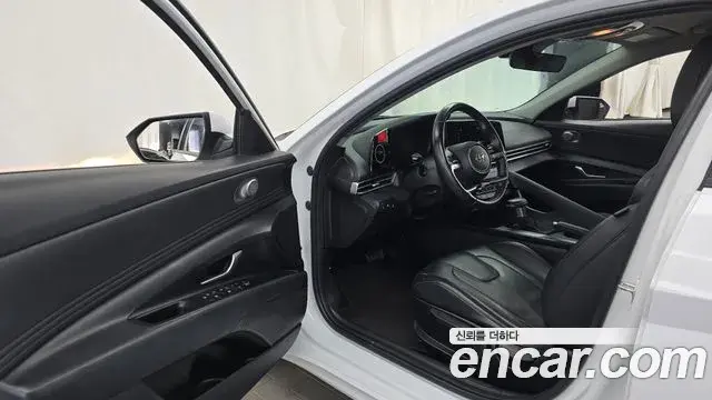 Hyundai Avante 2022 — Photo 10/20