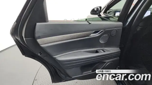 Genesis G80 2024 — Photo 11/39