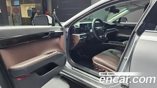 Hyundai Grandeur Hybrid 2023 — ფოტო 26/31