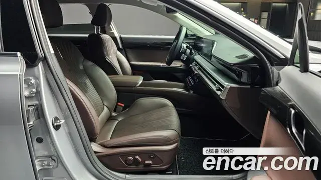 Hyundai Grandeur Hybrid 2023 — ფოტო 2/31