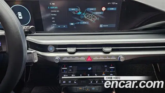 Hyundai Grandeur Hybrid 2023 — ფოტო 3/31