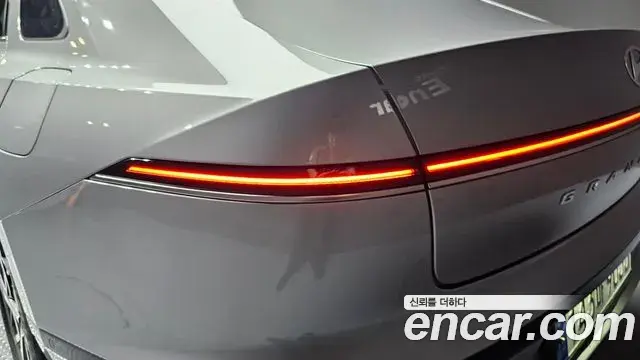 Hyundai Grandeur Hybrid 2023 — ფოტო 30/31