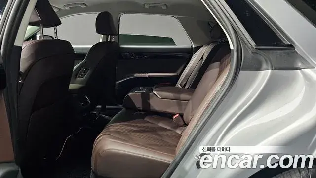 Hyundai Grandeur Hybrid 2023 — ფოტო 25/31