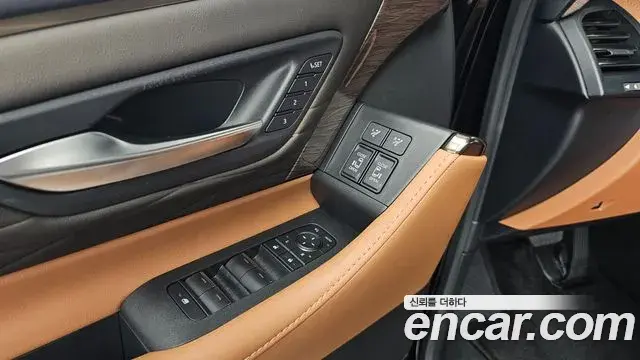 Toyota Alphard 2024 — ფოტო 18/38