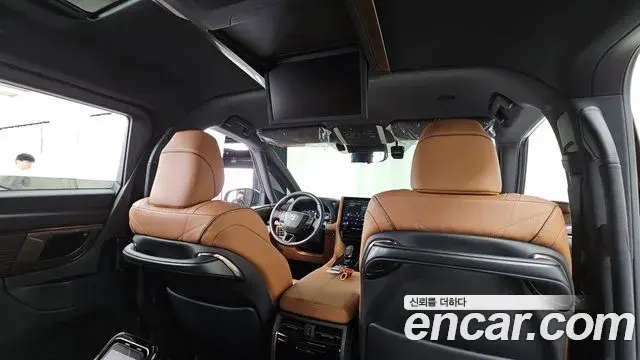 Toyota Alphard 2024 — ფოტო 33/38