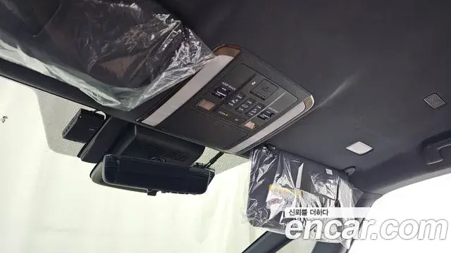 Toyota Alphard 2024 — ფოტო 37/38