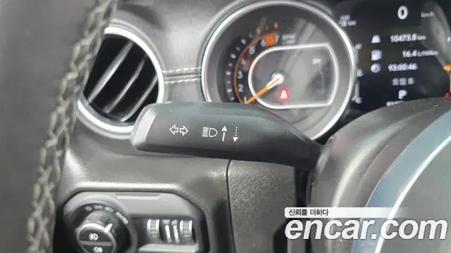 Jeep Wrangler 2023 — ფოტო 12/31