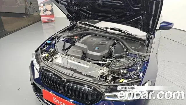 BMW 3 Series 2025 — Фото 6/20