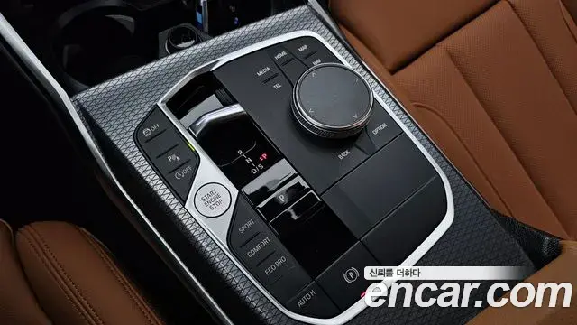 BMW 3 Series 2025 — Фото 9/20