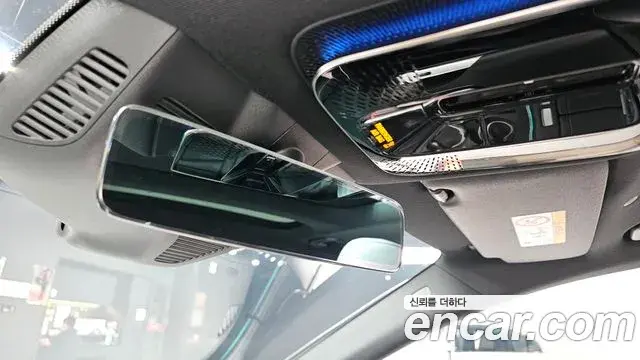 Mercedes-Benz E-Class 2024 — Photo 15/35