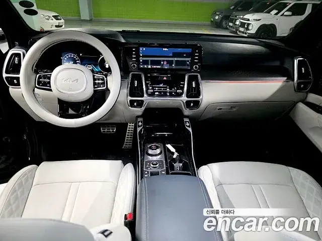 Kia Sorento 2023 — Photo 19/20
