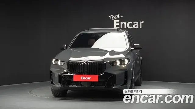 BMW X5 2025 — Photo 24/36