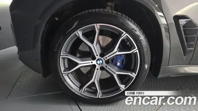 BMW X5 2025 — Photo 30/36