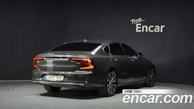 Volvo S90 2021 — ფოტო 19/31