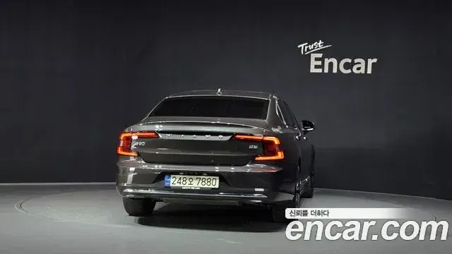 Volvo S90 2021 — ფოტო 13/31