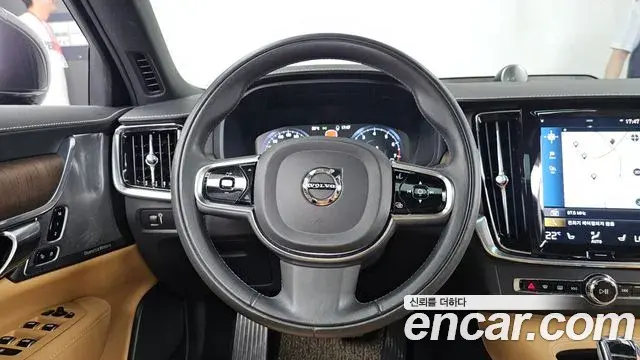 Volvo S90 2021 — ფოტო 22/31