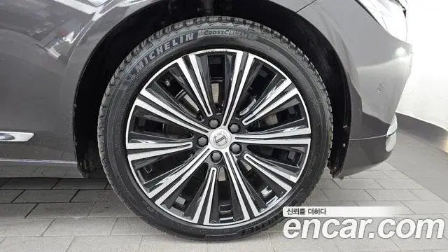 Volvo S90 2021 — ფოტო 24/31