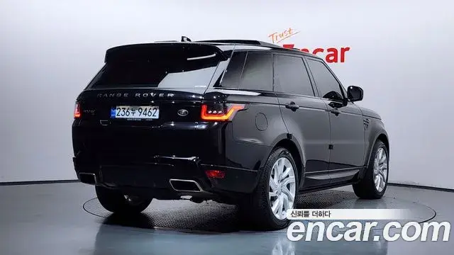 Land Rover Range Rover Sport 2020 — Photo 22/38